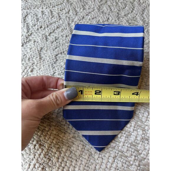 Brooks Brothers Makers 100% Silk Blue & White Horizontal Striped Neck‎ Tie 3.75” - Picture 2 of 4